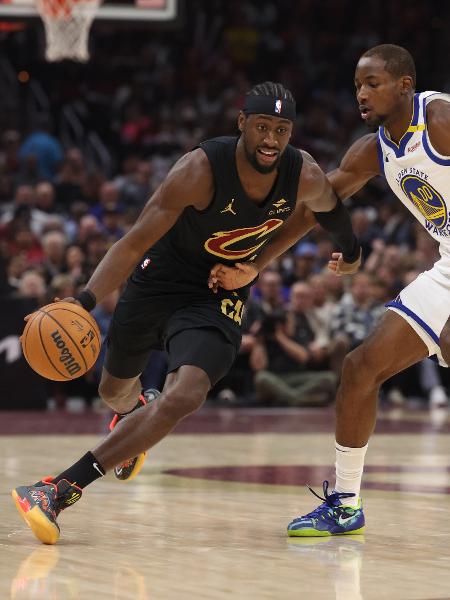 Caris LeVert, do Cleveland, durante vitória contra o Golden State Warriors