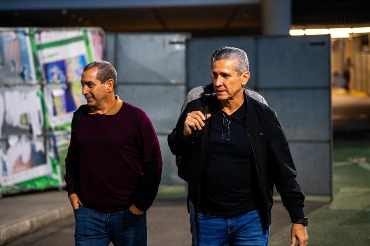 Jorginho e Zinho chegam para a "Partida do coração" Jorginho e Zinho chegam para a "Partida do coração"