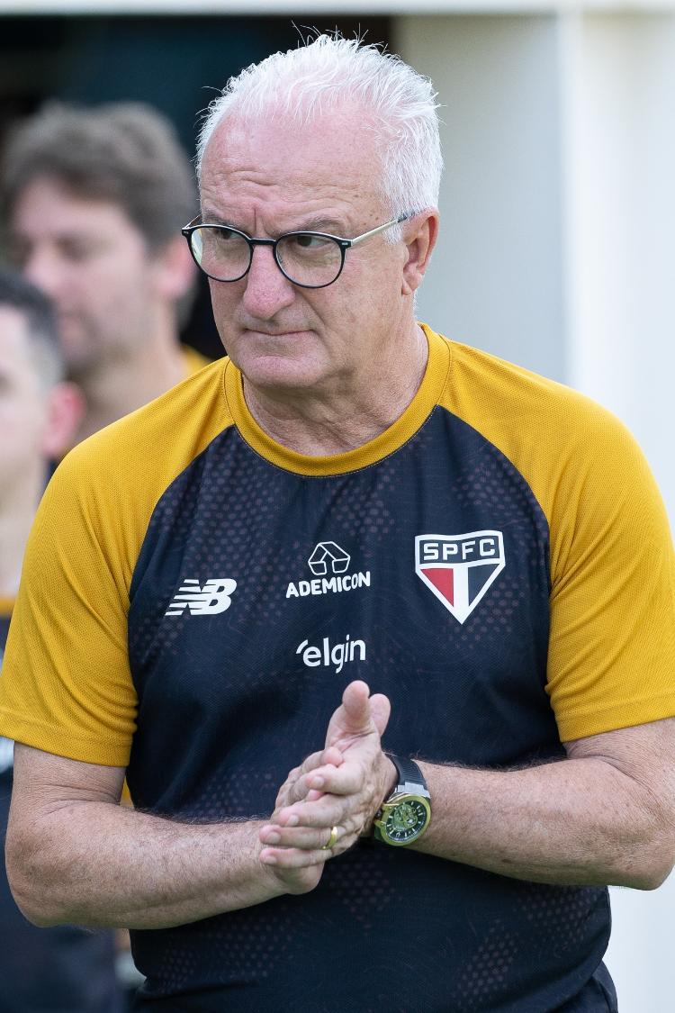 Dorival Júnior, técnico do São Paulo, durante partida contra o Mirassol, no interior paulista Dorival Júnior, técnico do São Paulo, durante partida contra o Mirassol, no interior paulista
