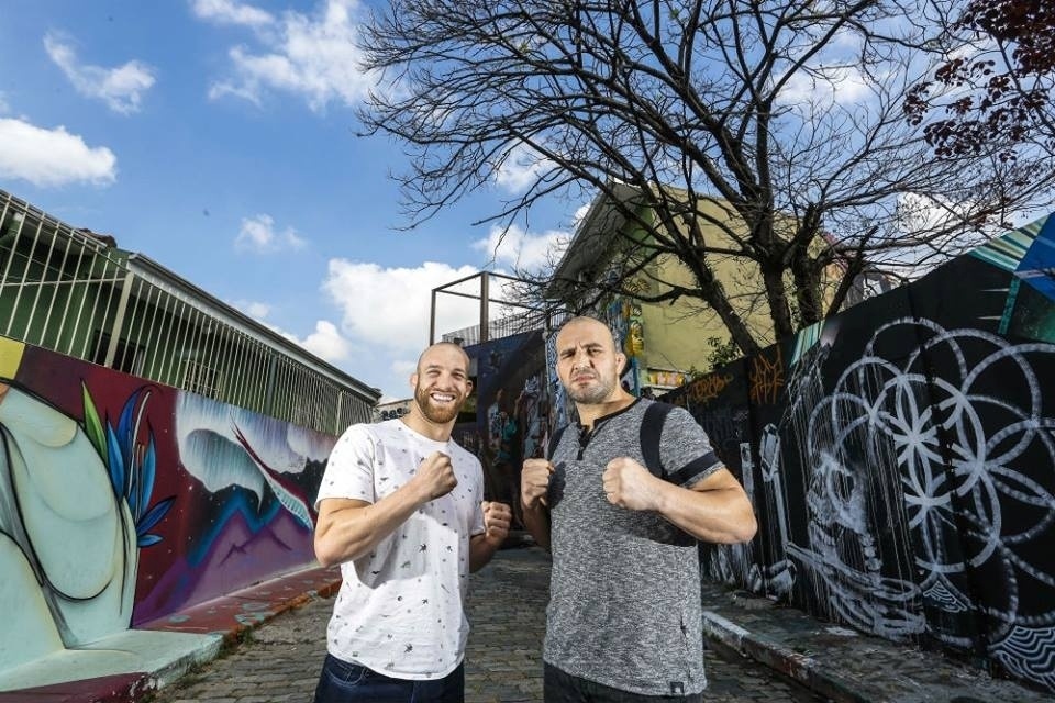 Patrick Cummins (e) enfrenta Glover Teixeira no UFC de São Paulo, em novembro - Wander/Inovafoto/Divulgação