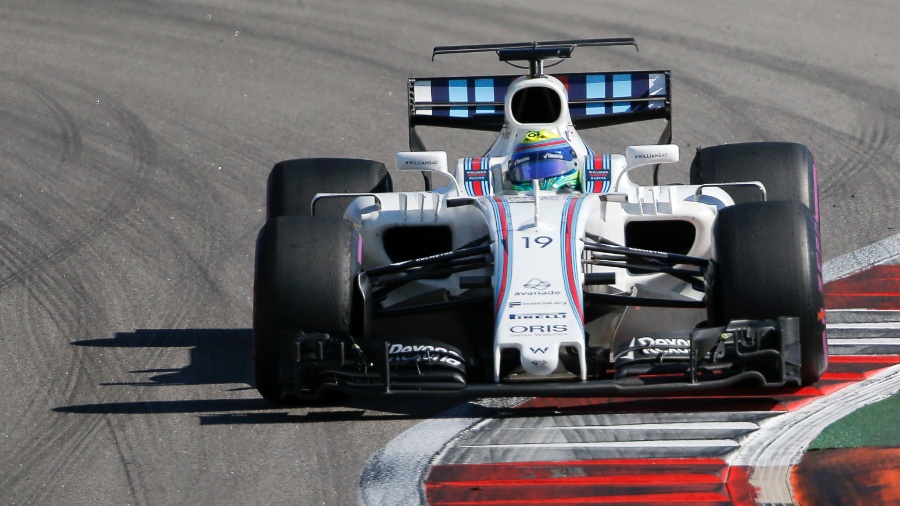 Felipe Massa foi o sexto colocado no primeiro dia no Canadá - REUTERS/Maxim Shemetov