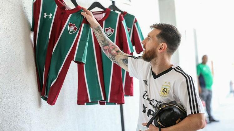 Messi camisa do Fluminense - @FluminenseFC/Twitter - @FluminenseFC/Twitter
