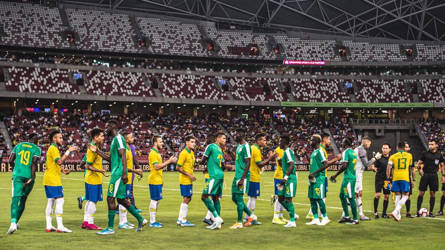Seleção brasileira encarou Senegal em Singapura: logística criticada por longa viagem, lesões e estádio vazio - Pedro Martins/Mowa Press