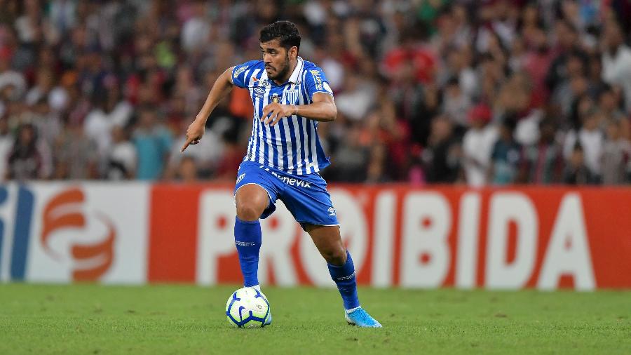 Brenner foi expulso na última rodada e desfalca Avaí contra o Palmeiras - Thiago Ribeiro/AGIF