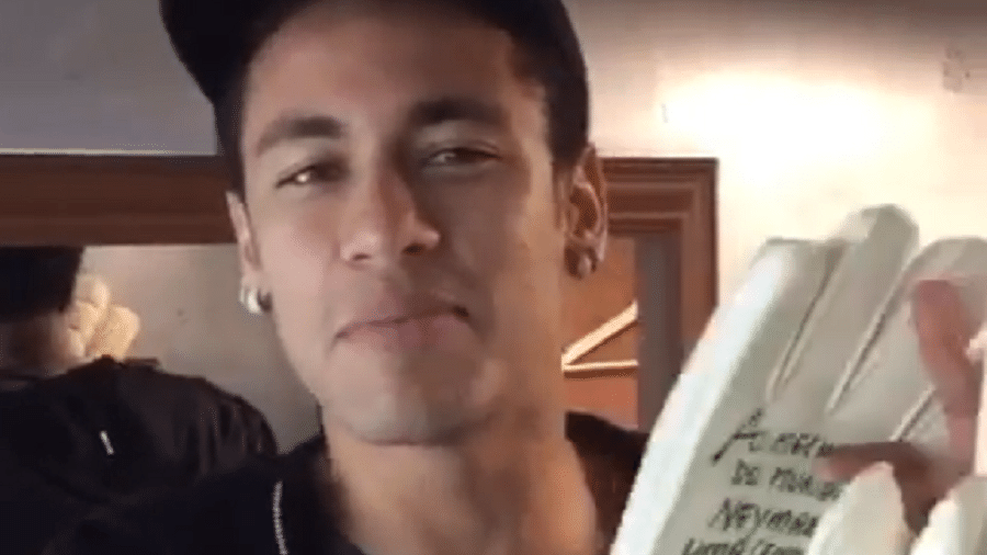 Marcos relembrou postagem de Neymar agradecendo luvas autografadas pelo ex-goleiro - Reprodução/Instagram