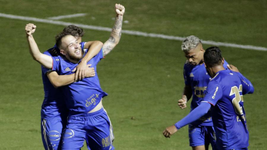 Bruno José comemora gol do Cruzeiro contra a Ponte Preta na Série B - DENNY CESARE/CÓDIGO19/ESTADÃO CONTEÚDO