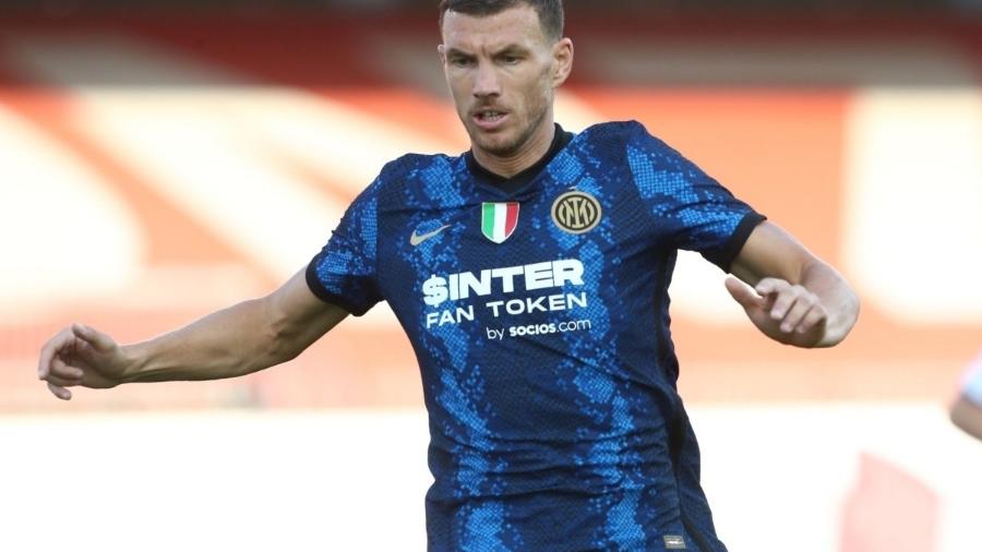 O atacante Dzeko, da Inter de Milão, marcou em sua estreia oficial pelo clube - Divulgação