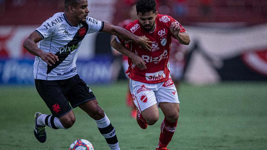 Vasco e Vila Nova se enfrentam nesta sexta, em São Januário, na estreia na Série B do Campeonato Brasileiro - Heber Gomes/AGIF
