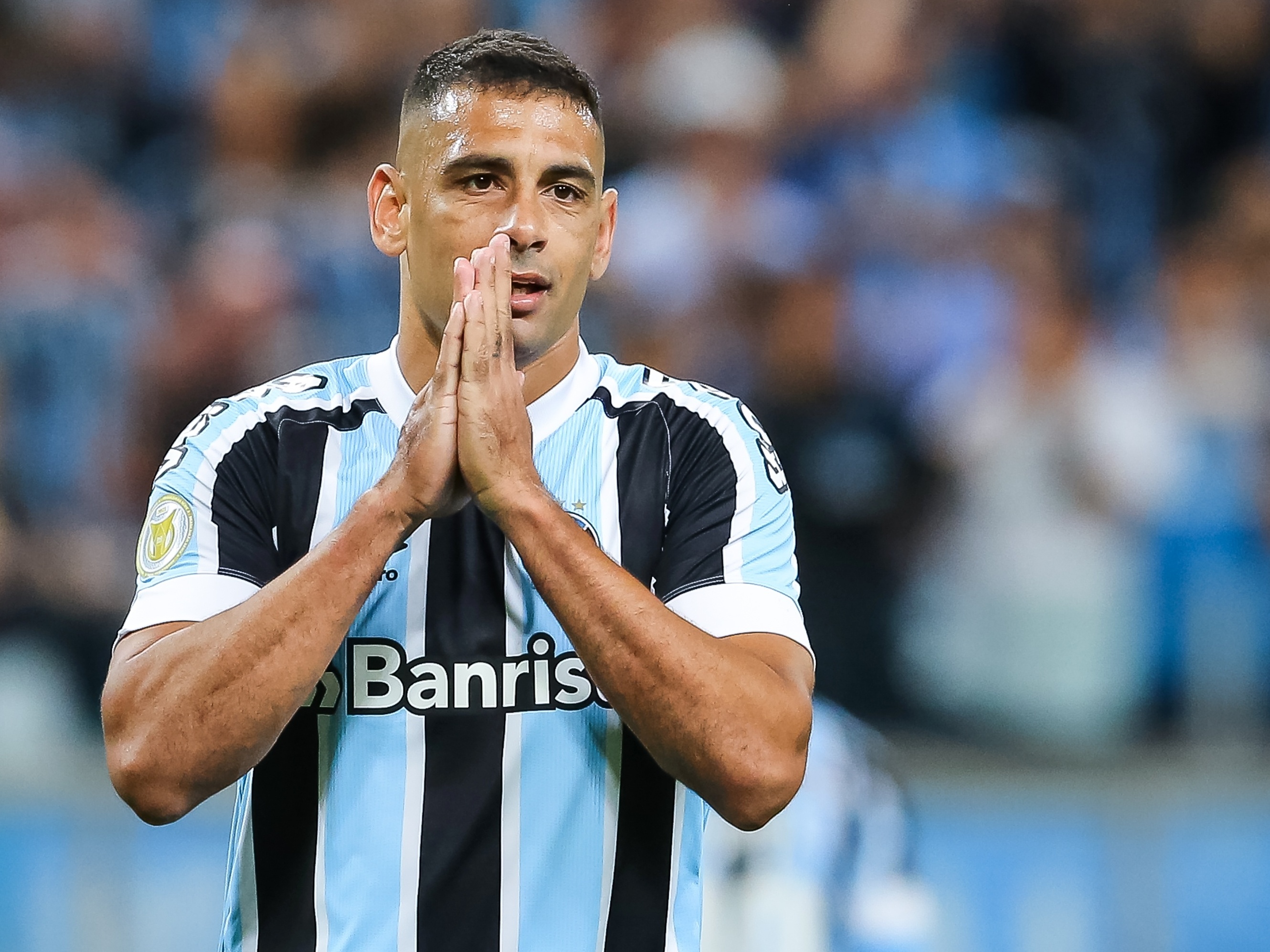 Grêmio fica de olho em jogos de adversários diretos na briga pelo