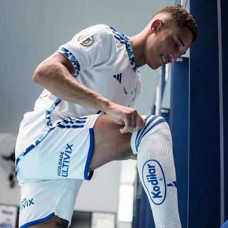 Cruzeiro assinou com nova patrocinadora para os meiões - Reprodução/Instagram