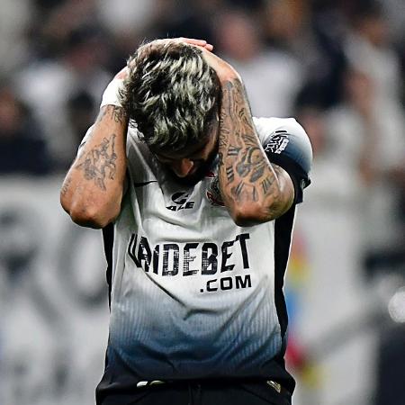 Yuri Alberto lamentando durante a derrota do Corinthians para o Botafogo, no Brasileirão