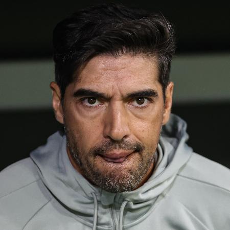 Abel Ferreira, técnico do Palmeiras, durante jogo contra o Atlético-MG