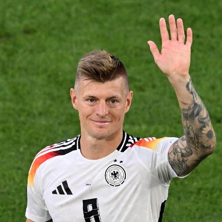 Toni Kroos, em sua última partida no futebol, na derrota da Alemanha para a Espanha na Euro 2024