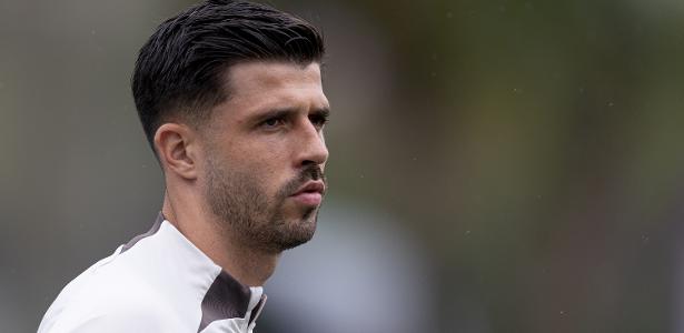 Lesão de Héctor Hernández deixa Corinthians desfalcado até final da temporada.