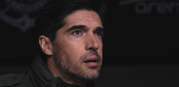 Problema crônico do Palmeiras de Abel é exposto em clássico decisivo.