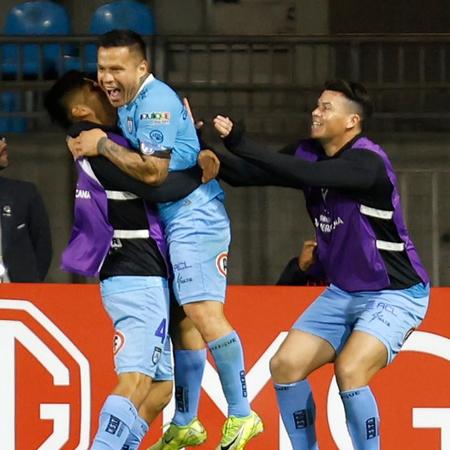 Álvaro Ramos celebra gol do Iquique sobre o Atlético-MG em duelo da Sul-Americana Álvaro Ramos celebra gol do Iquique sobre o Atlético-MG em duelo da Sul-Americana