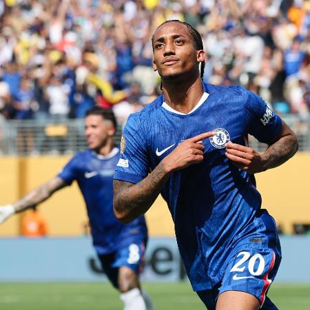João Pedro comemora após marcar para o Chelsea contra o PSG na final do Mundial de Clubes João Pedro comemora após marcar para o Chelsea contra o PSG na final do Mundial de Clubes