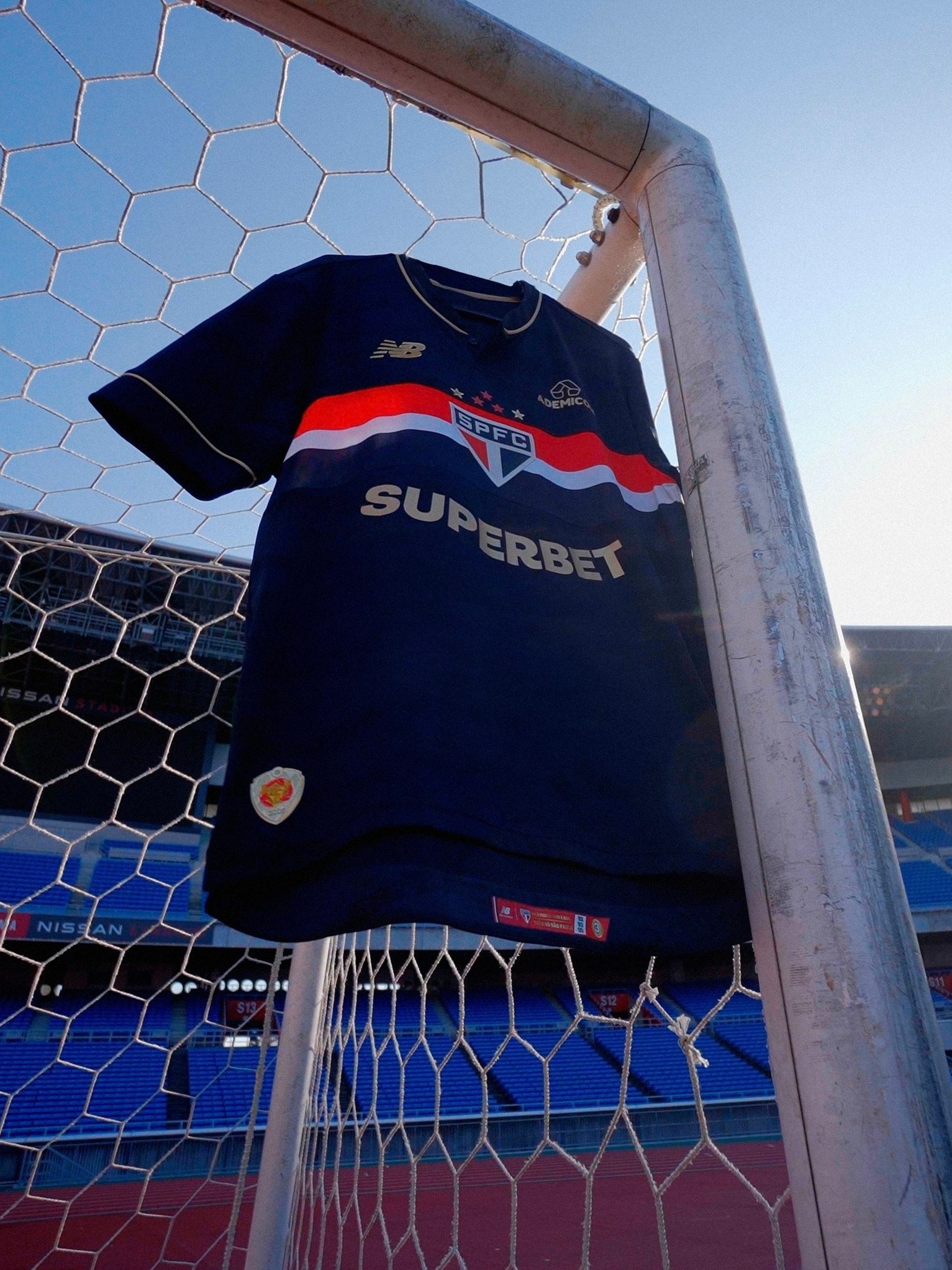 São Paulo lança 3º uniforme com tributo à atuação de Ceni no Mundial