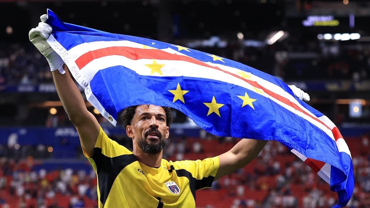 Vozinha recusou 'publis' durante a Copa do Mundo por foco em Cabo Verde