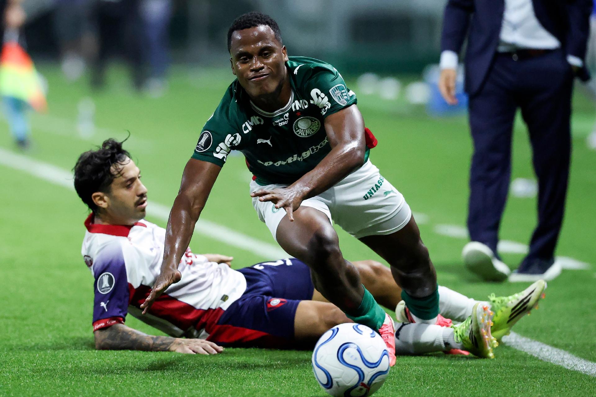 Arias em ação durante Palmeiras x Cerro Porteño, jogo da Libertadores - undefined