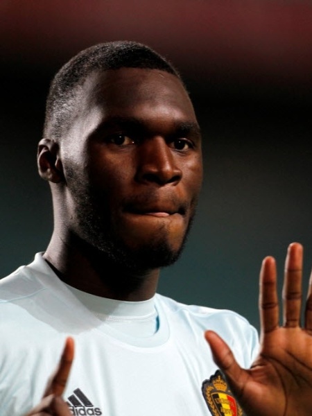 Benteke comemora gol aos seis segundos pela Bélgica contra Gibraltar - REUTERS/Rafael Marchante