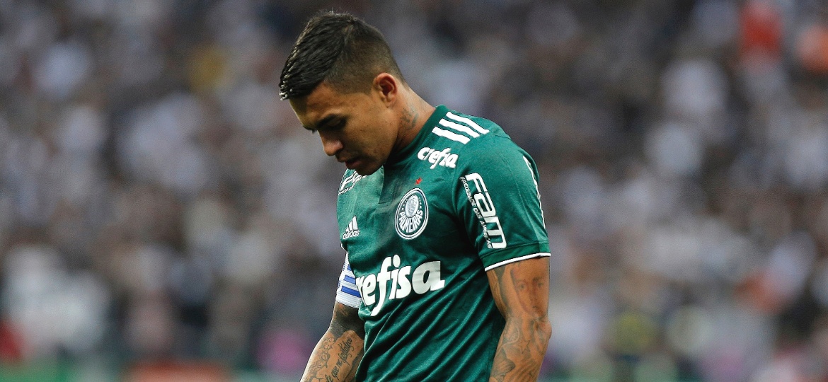 Dudu lamenta no Corinthians x Palmeiras do último fim de semana; alviverdes argumentam que seguem na frente - Daniel Vorley/AGIF