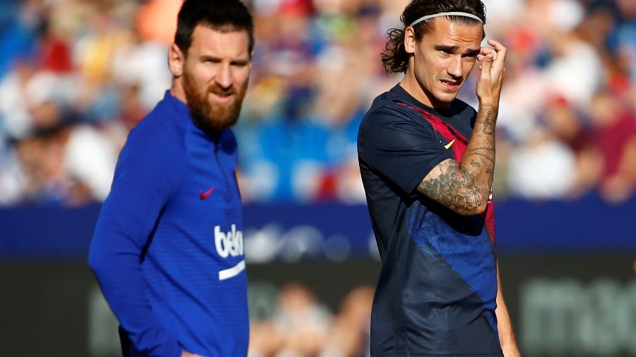 Messi e Griezman antes de jogo pelo Barcelona; clube não revelou quem seriam os jogadores contaminados - Javier Barbancho/Reuters