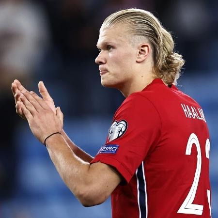 Haaland, em ação pela seleção norueguesa nas Eliminatórias Europeias para a Copa do Mundo de 2022 - Maurice van Steen/Getty
