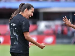 Corinthians vence primeira final, e São Paulo não quebra recorde de público