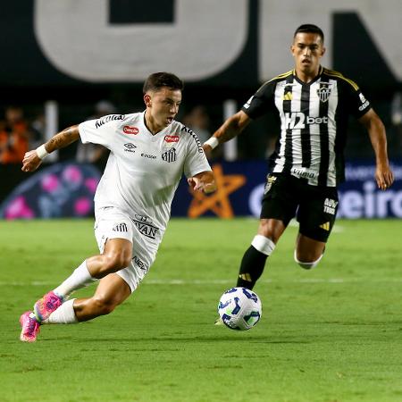 Barreal em ação durante Santos x Atlético-MG, confronto do Brasileirão - Mauricio De Souza/AGIF