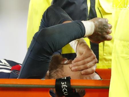 Neymar: Paris St-Germain diz que a lesão do atacante brasileiro é 'tranquilizadora'