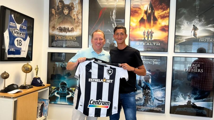 John Textor anuncia a chegada de Dylan Talero para o sub-20 do Botafogo - Reprodução Twitter