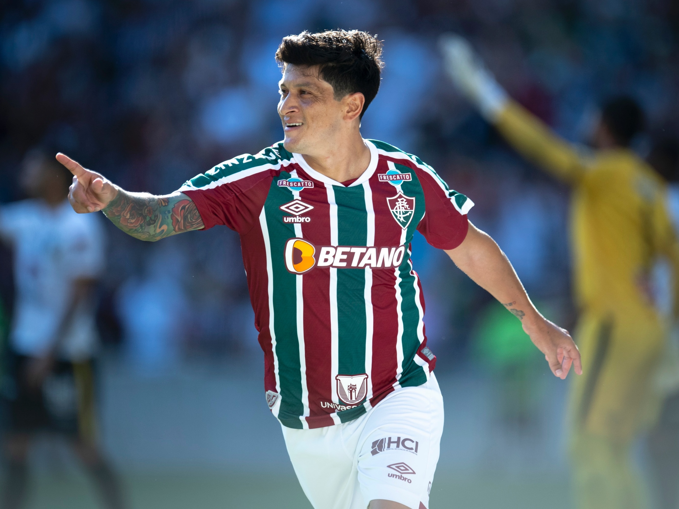 A Gazeta  Fluminense goleia o Volta Redonda e se garante na final do  Carioca