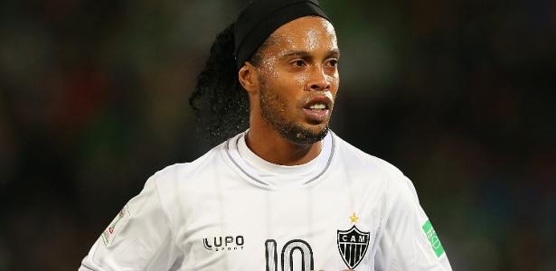 Dívidas de Ronaldinho Gaúcho renderiam juros milionários no cartão