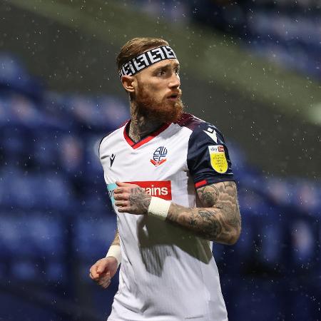 Marcus Maddison, jogador inglês que foi revelado pelo Newcastle, em ação pelo Bolton