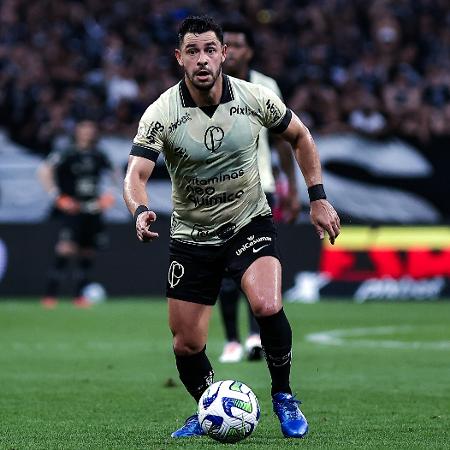 Giuliano em partida do Corinthians pelo Campeonato Brasileiro