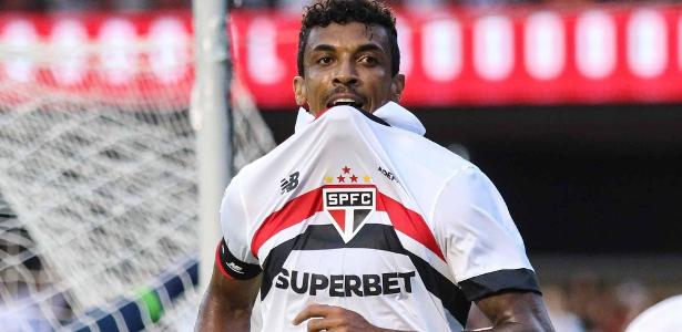 PÉS NO CHÃO! Luiz Gustavo orienta São Paulo a manter humildade após boa sequência no Brasileirão