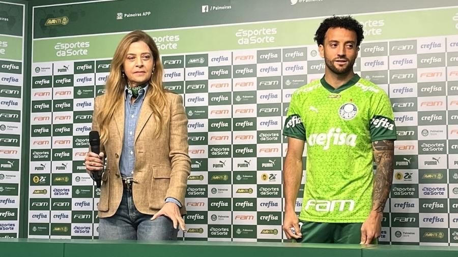 Leila Pereira, presidente do Palmeiras, na apresentação do meia-atacante Felipe Anderson