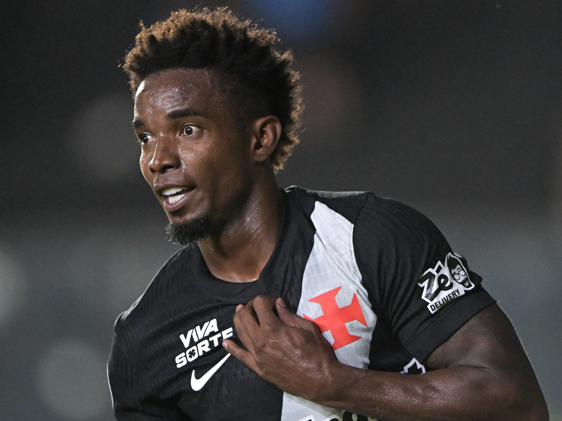 Imagem ilustrativa sobre Vasco explode na Sudamericana: Thiago Mendes marca golaço e Botafogo já se prepara contra Cienciano