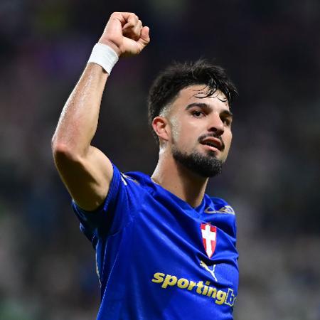 flaco-lopez-celebra-gol-do-palmeiras-sobre-o-santos-em-duelo-da-copa-do-brasil-1787796059746_v2_450x450 Palmeiras domina Santos na Copa do Brasil e se aproxima da semifinal; veja como foi
