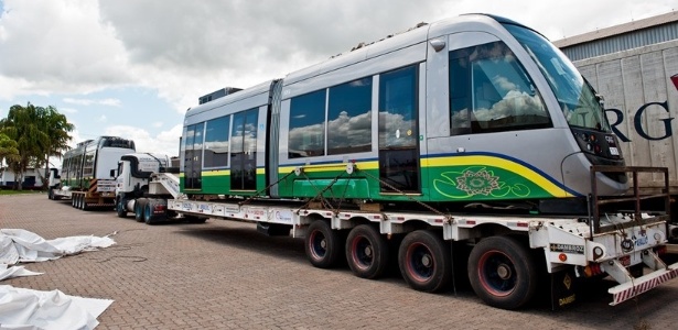 Os vagões do VLT de Cuiabá estão em um pátio desde 2013 esperando a obra acabar - Divulgação/Ministério do Esporte
