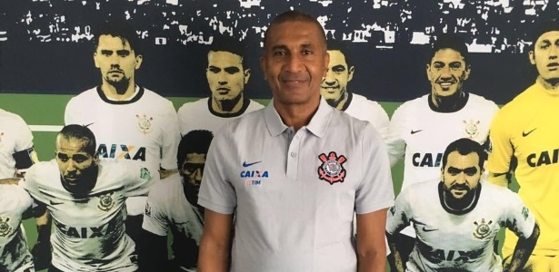 Corinthians divulgou foto no Twitter do novo treinador, Cristóvão Borges - Reprodução Twitter