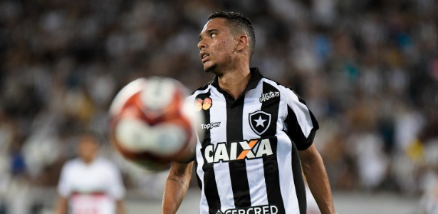 Luiz Fernando é o reforço que mais jogou em 2018; Outros dois devem "estrear" na quinta - Thiago Ribeiro/AGIF