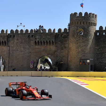 Sebastian Vettel, piloto da Ferrari, no GP do Azerbaijão; etapa de 2020 foi cancelada - Alexander Nemonov/AFP