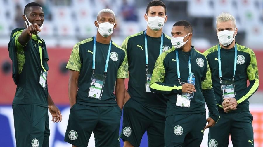Jogadores do Palmeiras reconhecendo gramado do estádio que farão estreia no Mundial de Clubes - David Ramos - FIFA/FIFA via Getty Images