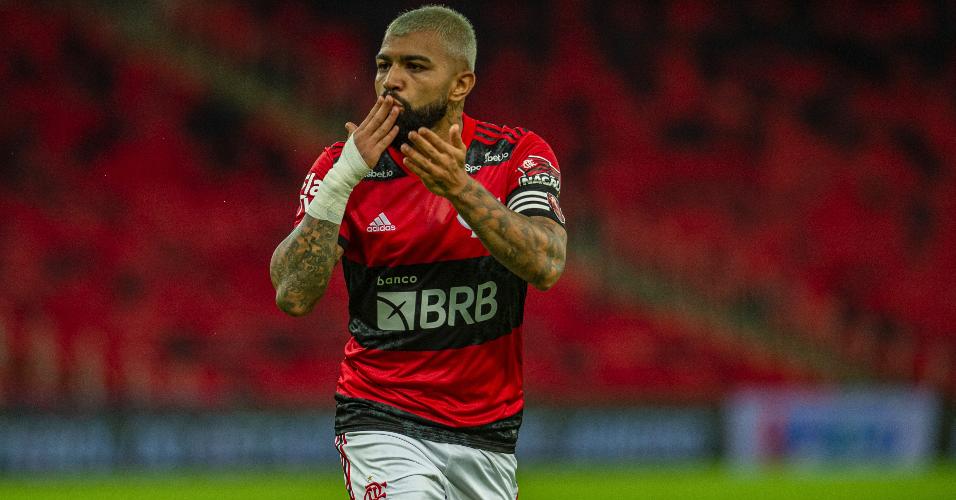 Gabigol comemora o gol do Flamengo contra o Volta Redonda, no Maracanã