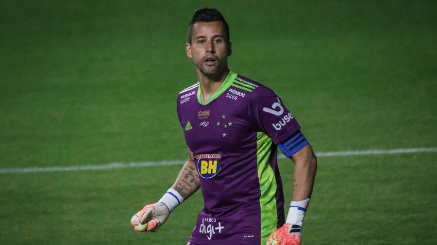 Goleiro Fábio pode atingir mil jogos pelo Cruzeiro se renovar contrato com o clube - DOUG PATRÍCIO/FOTOARENA/ESTADÃO CONTEÚDO