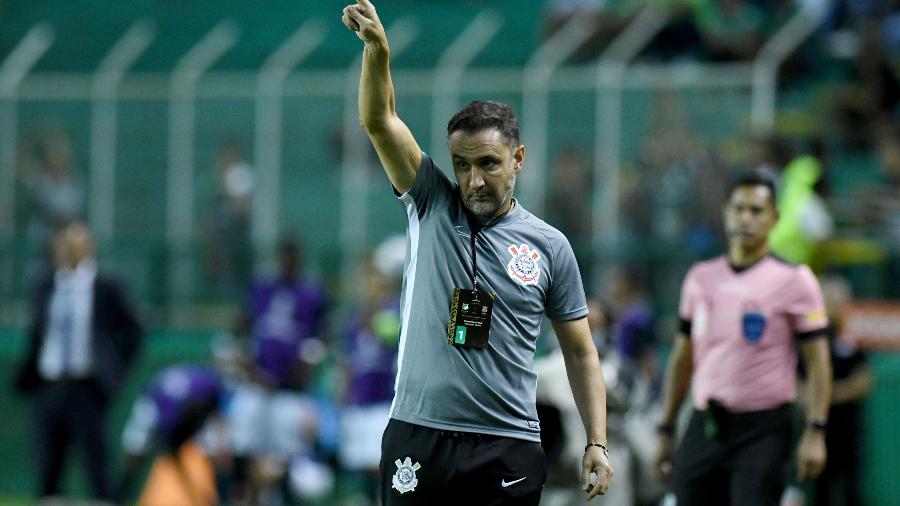 Vítor Pereira, técnico do Corinthians, não faz linha lambe-botas - Staff Images / CONMEBOL
