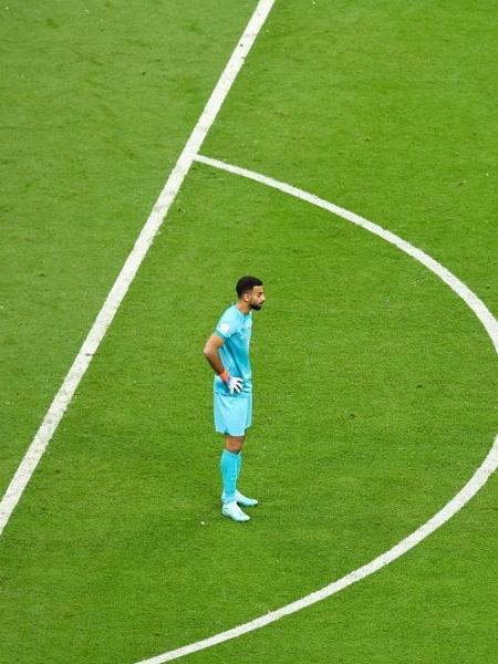 Saad Al-Sheeb, goleiro do Qatar, durante partida contra o Equador pela Grupo A da Copa. - Robbie Jay Barratt - AMA/Getty Images