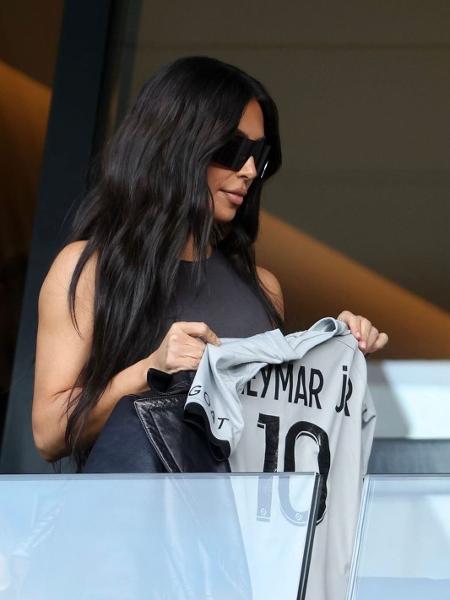 Kim Kardashian com camisa do Neymar durante PSG x Rennes. - Reprodução/Instagram